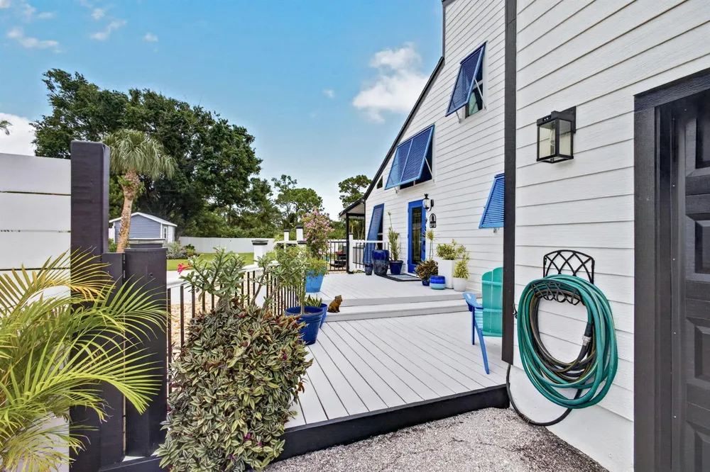 5723 SE ORANGE BLOSSOM TRAIL Hobe Sound, FL 33455