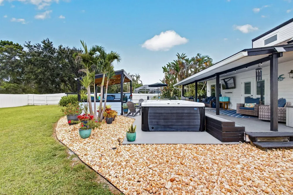 5723 SE ORANGE BLOSSOM TRAIL Hobe Sound, FL 33455