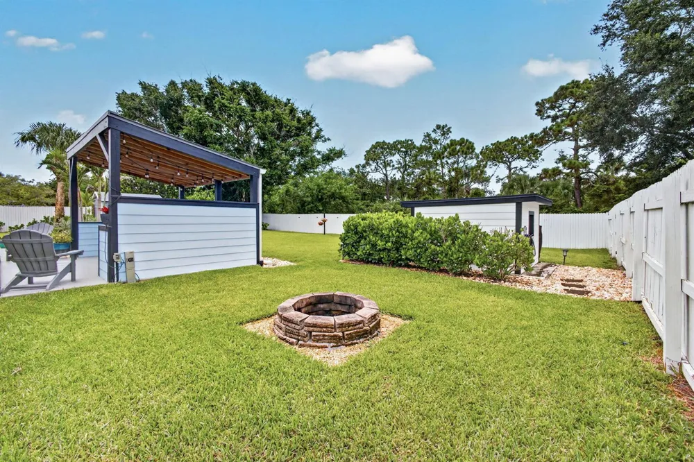5723 SE ORANGE BLOSSOM TRAIL Hobe Sound, FL 33455