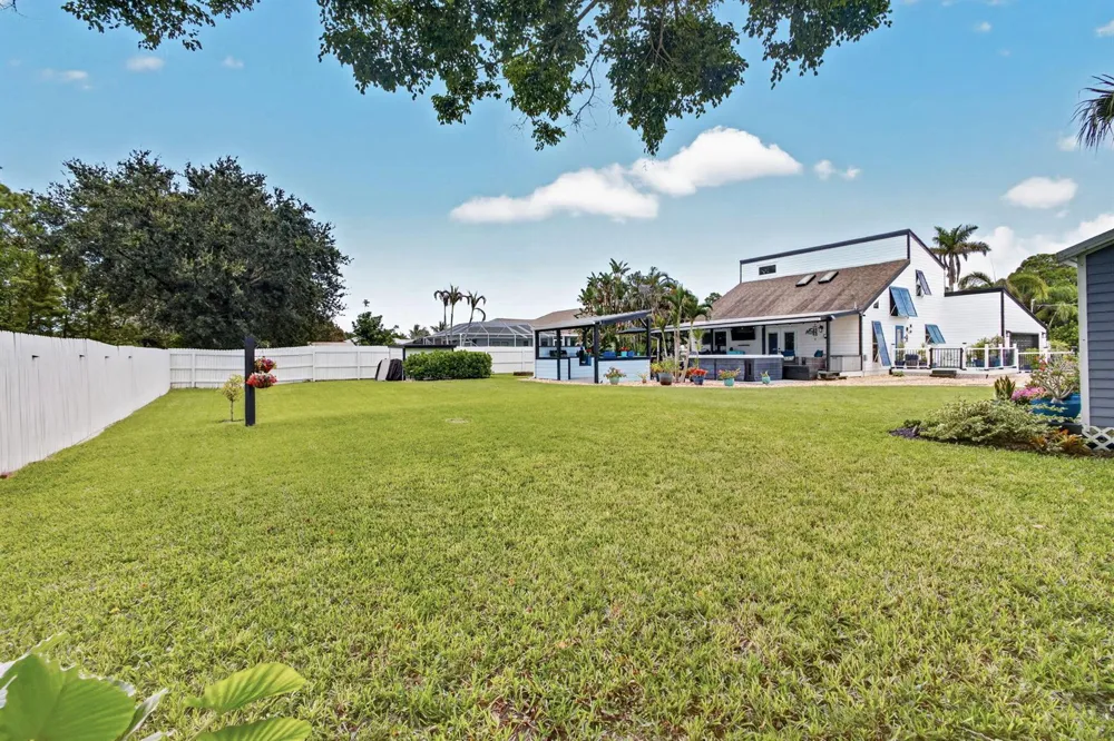 5723 SE ORANGE BLOSSOM TRAIL Hobe Sound, FL 33455