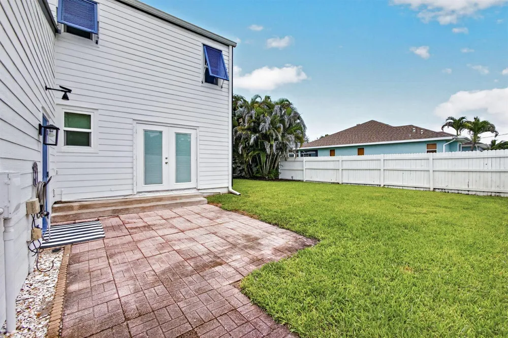 5723 SE ORANGE BLOSSOM TRAIL Hobe Sound, FL 33455