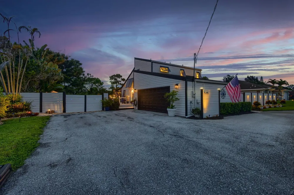 5723 SE ORANGE BLOSSOM TRAIL Hobe Sound, FL 33455