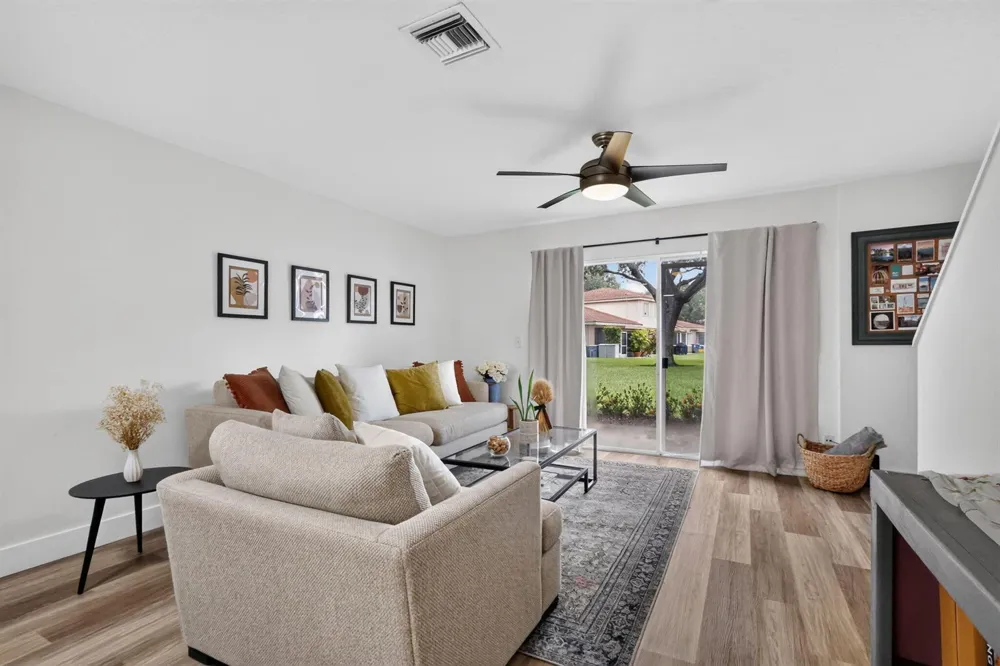 9899 KAMENA CIRCLE Boynton Beach, FL 33436