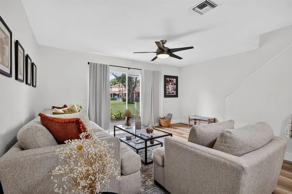 9899 KAMENA CIRCLE Boynton Beach, FL 33436