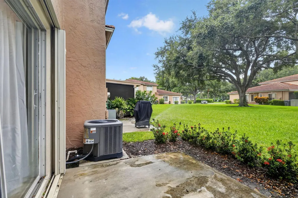 9899 KAMENA CIRCLE Boynton Beach, FL 33436