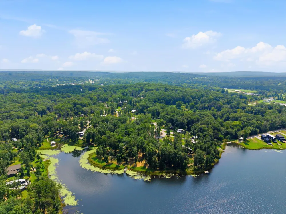 292 Waters Edge Way Tracy City, TN 37387