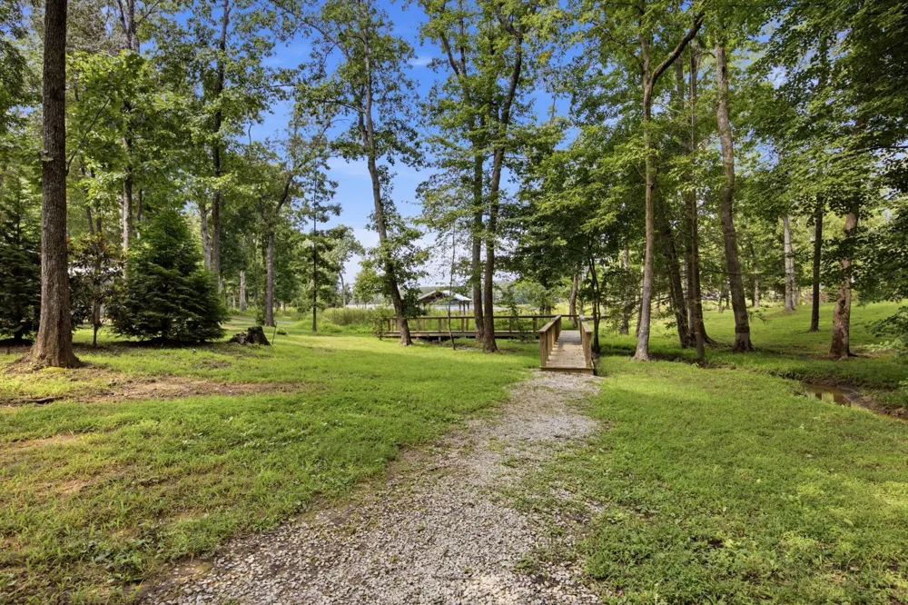 292 Waters Edge Way Tracy City, TN 37387