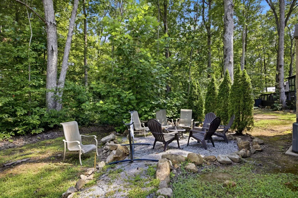 292 Waters Edge Way Tracy City, TN 37387