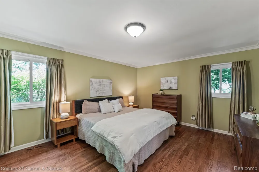 15389 Lakeside Street Plymouth Charter Township, MI 48170