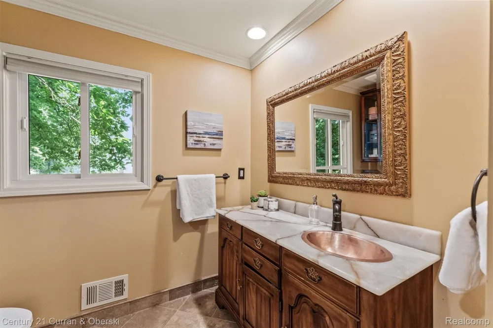 15389 Lakeside Street Plymouth Charter Township, MI 48170