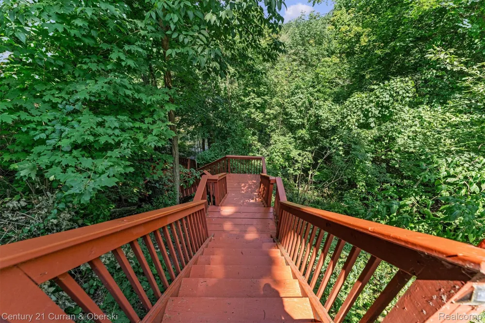 15389 Lakeside Street Plymouth Charter Township, MI 48170