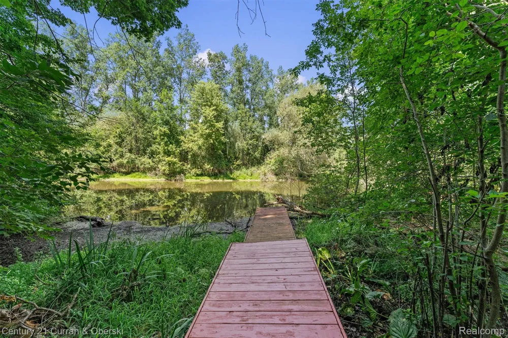 15389 Lakeside Street Plymouth Charter Township, MI 48170