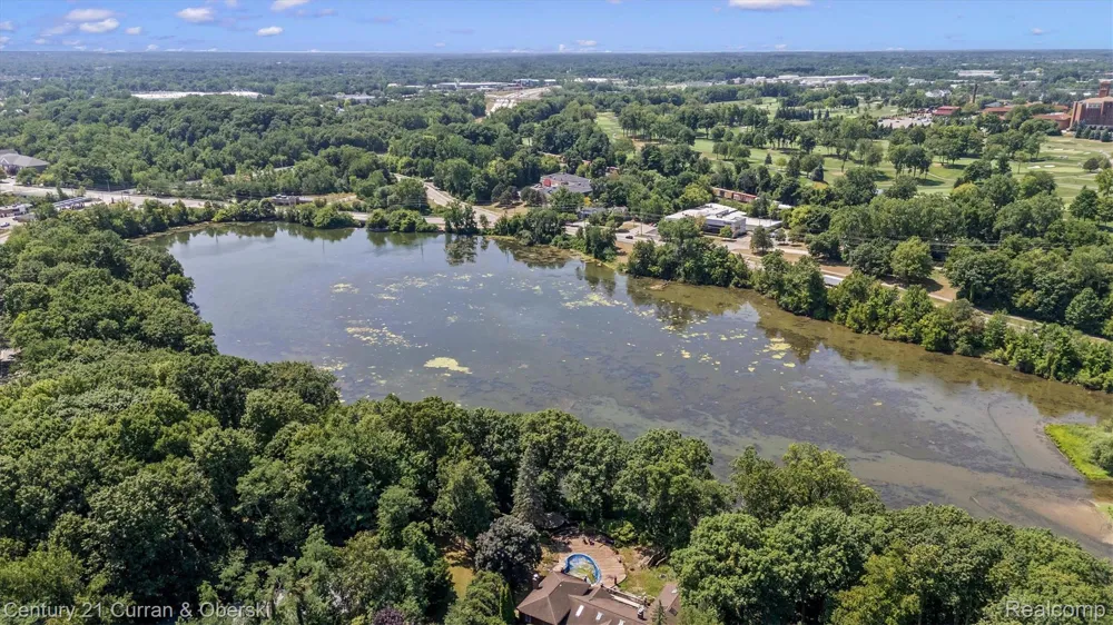 15389 Lakeside Street Plymouth Charter Township, MI 48170