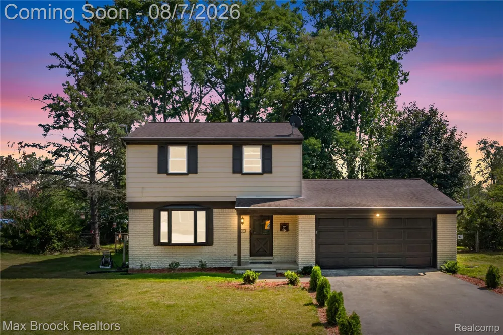 1874 Hopkins Drive Wixom City, MI 48393