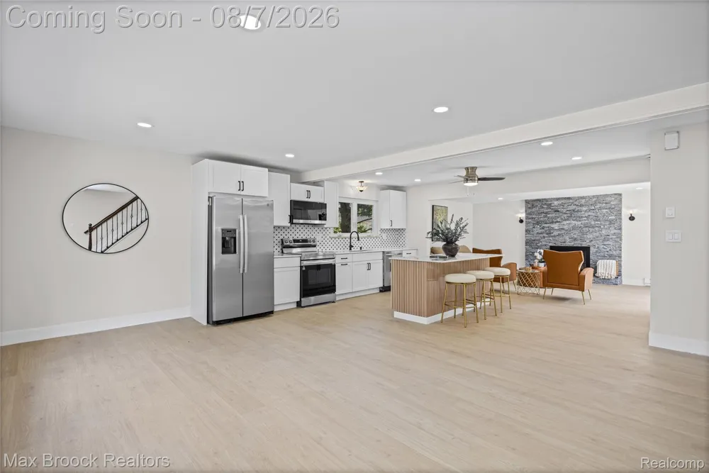 1874 Hopkins Drive Wixom City, MI 48393