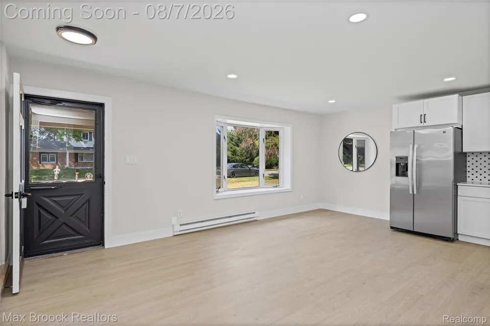 1874 Hopkins Drive Wixom City, MI 48393