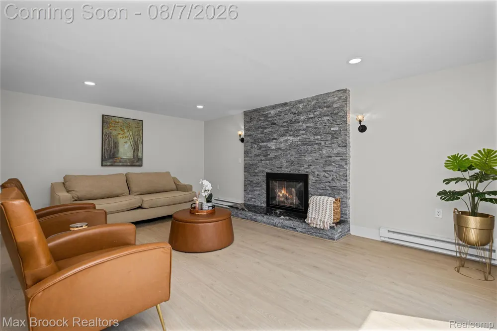 1874 Hopkins Drive Wixom City, MI 48393