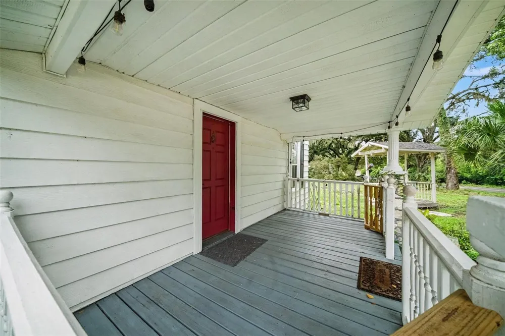 1509 W WINDHORST ROAD Brandon, FL 33510