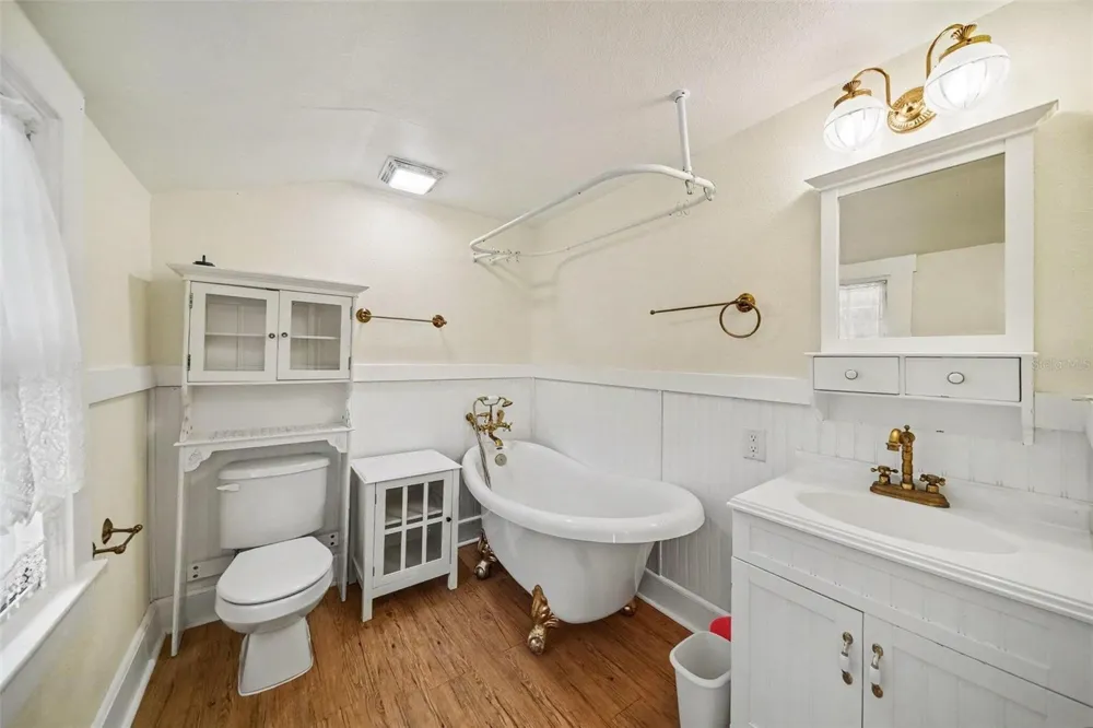 1509 W WINDHORST ROAD Brandon, FL 33510