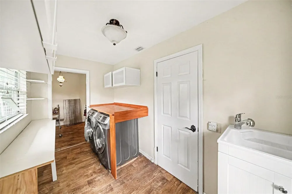 1509 W WINDHORST ROAD Brandon, FL 33510