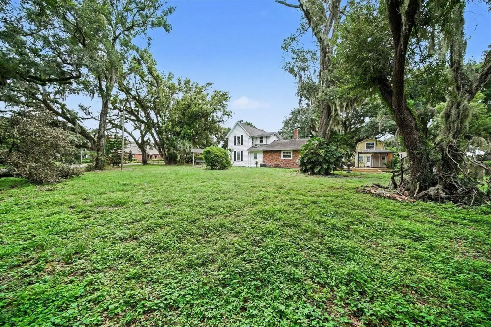 1509 W WINDHORST ROAD Brandon, FL 33510