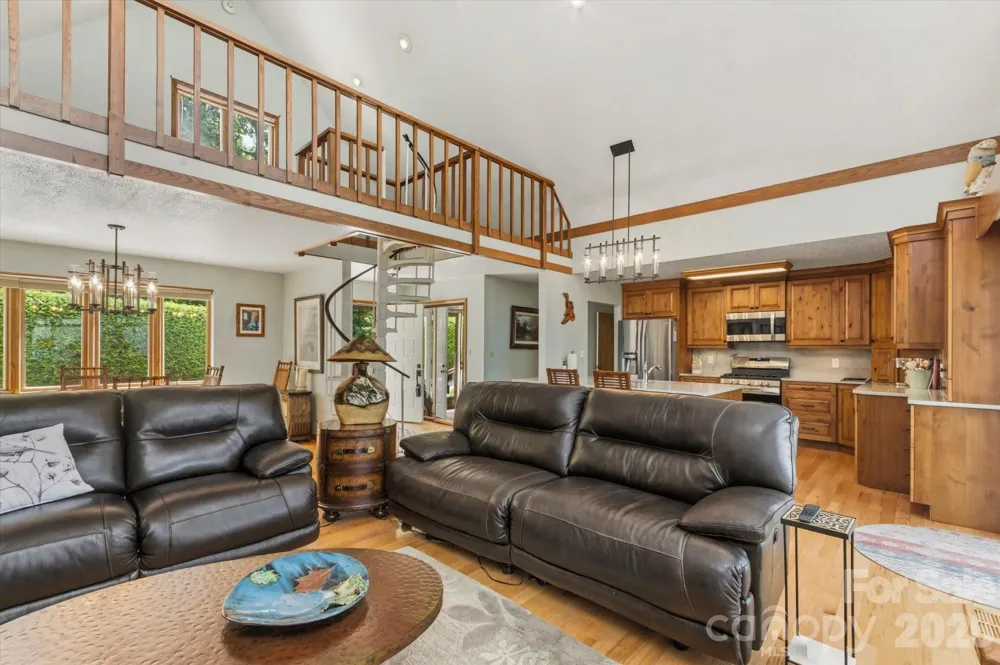 2484 Connestee Trail Brevard, NC 28712