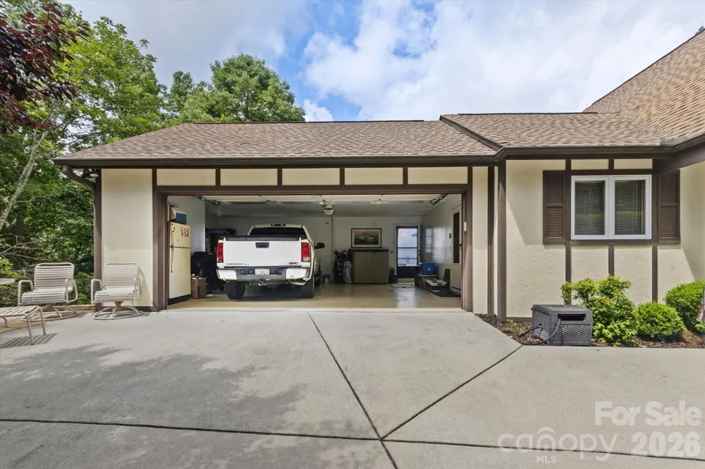 2484 Connestee Trail Brevard, NC 28712