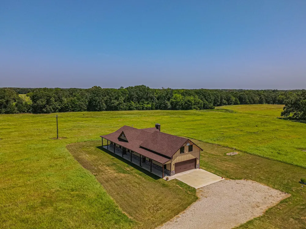 2141 Rs County Road 2250 Alba, TX 75410