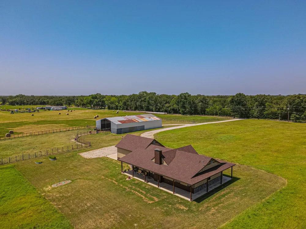 2141 Rs County Road 2250 Alba, TX 75410