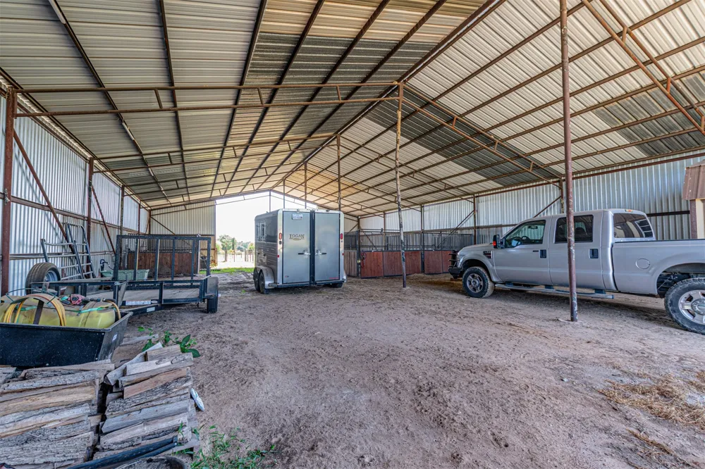 2141 Rs County Road 2250 Alba, TX 75410