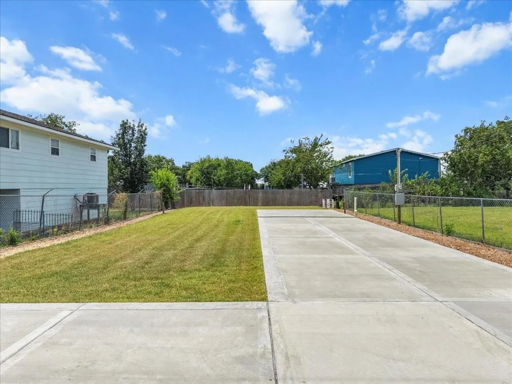 1040 Star Drive San Leon, TX 77539