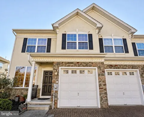 21 KINGSWOOD COURT