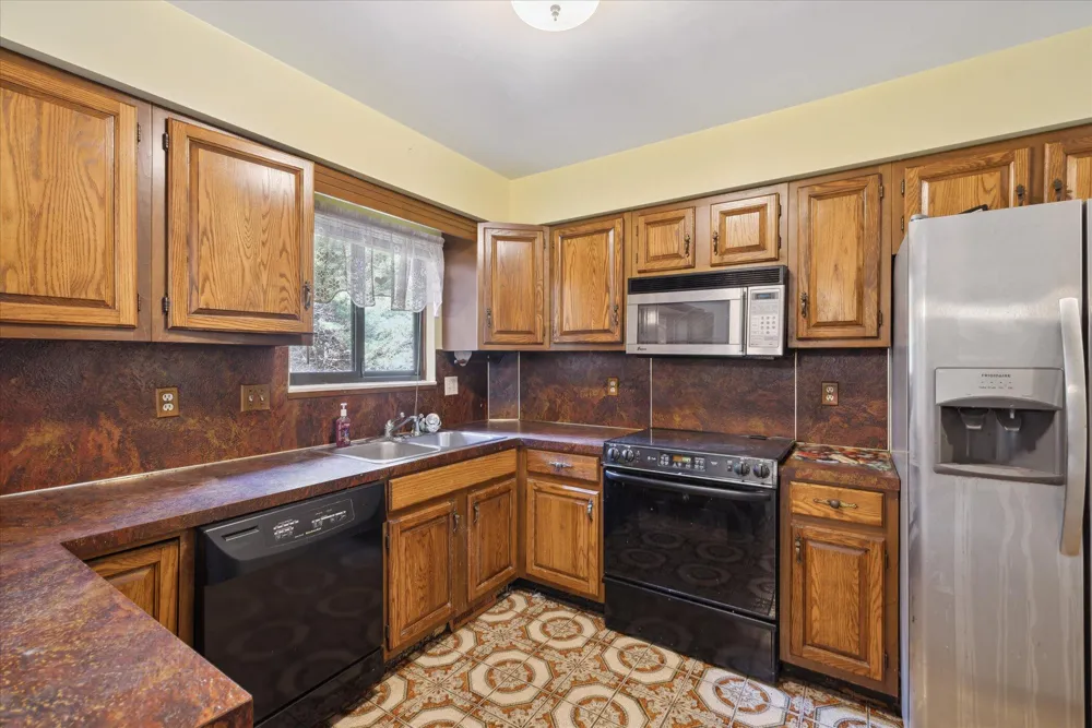 8886 Coleman Road Haslett, MI 48840