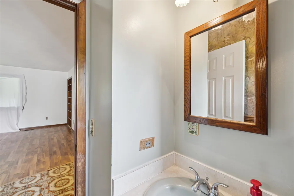 8886 Coleman Road Haslett, MI 48840