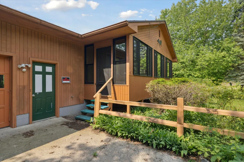 8886 Coleman Road Haslett, MI 48840