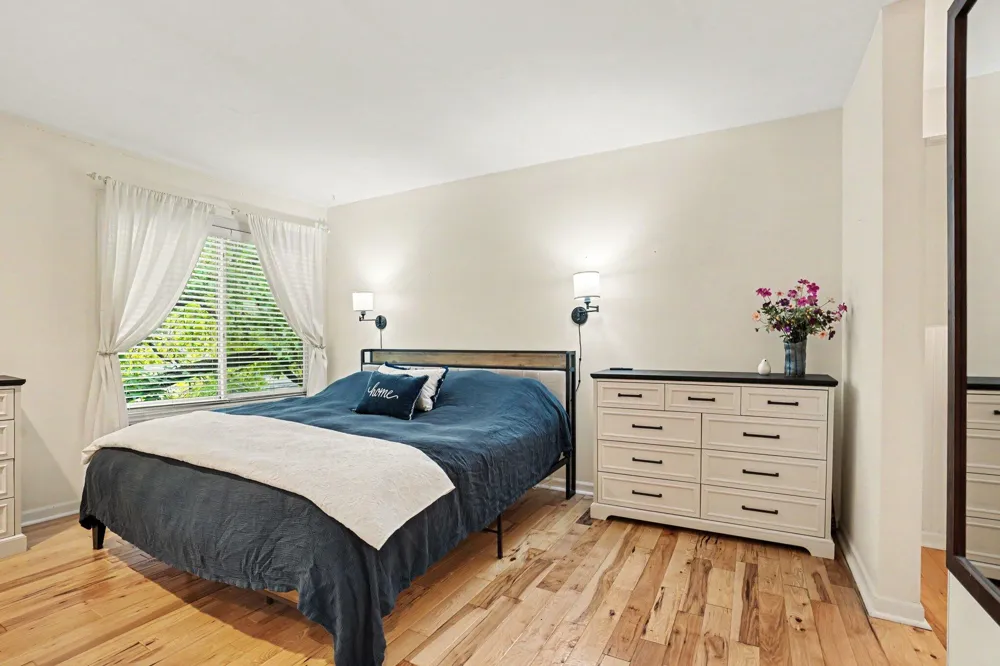 260 Dunbarton Court Kalamazoo, MI 49006