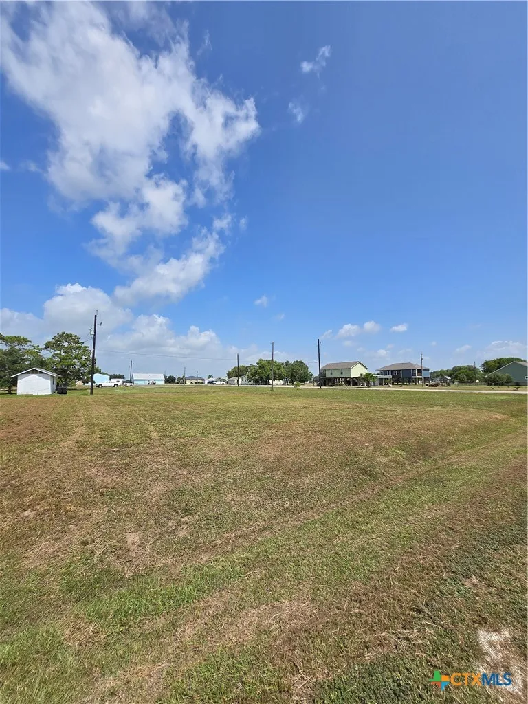 1102 Buckskin Drive Palacios, TX 77465