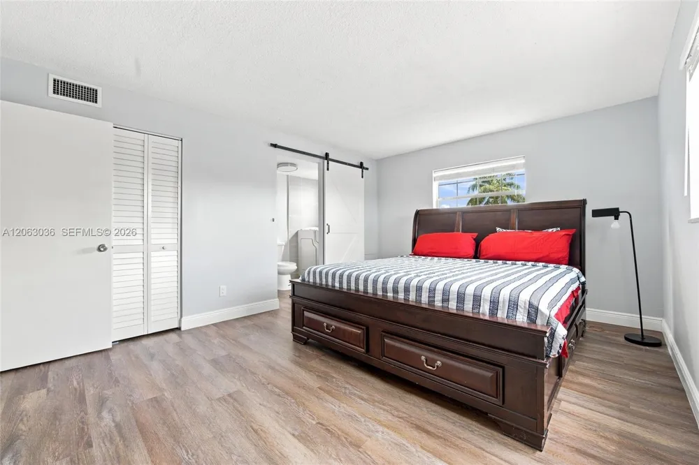 4141 NW 44th Ave #217 Lauderdale Lakes, FL 33319