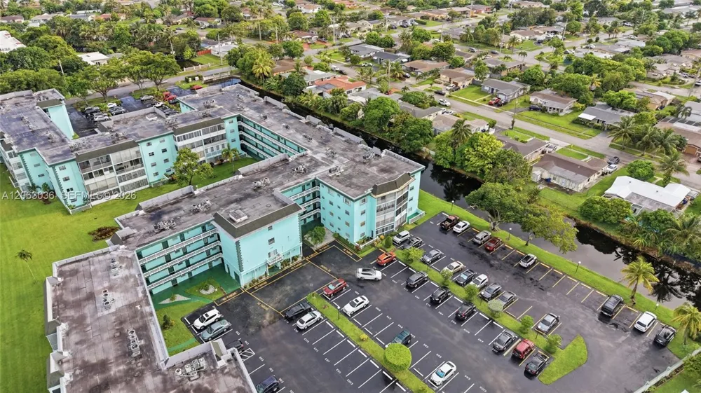4141 NW 44th Ave #217 Lauderdale Lakes, FL 33319