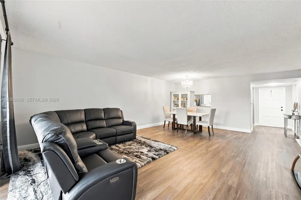 4141 NW 44th Ave #217 Lauderdale Lakes, FL 33319