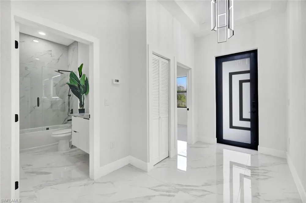 5085 NE Tradewinds Circle Labelle, FL 33935