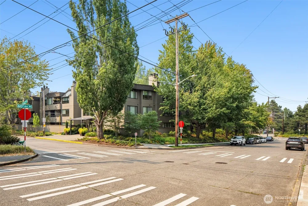 6300 Sand Point Way NE #306 Seattle, WA 98115