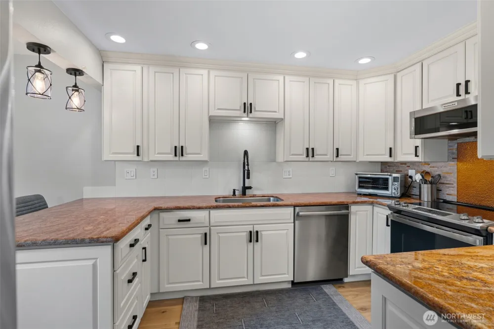 6300 Sand Point Way NE #306 Seattle, WA 98115