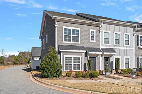 2503 Gallery Drive
