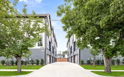 4707 Virginia Avenue #105