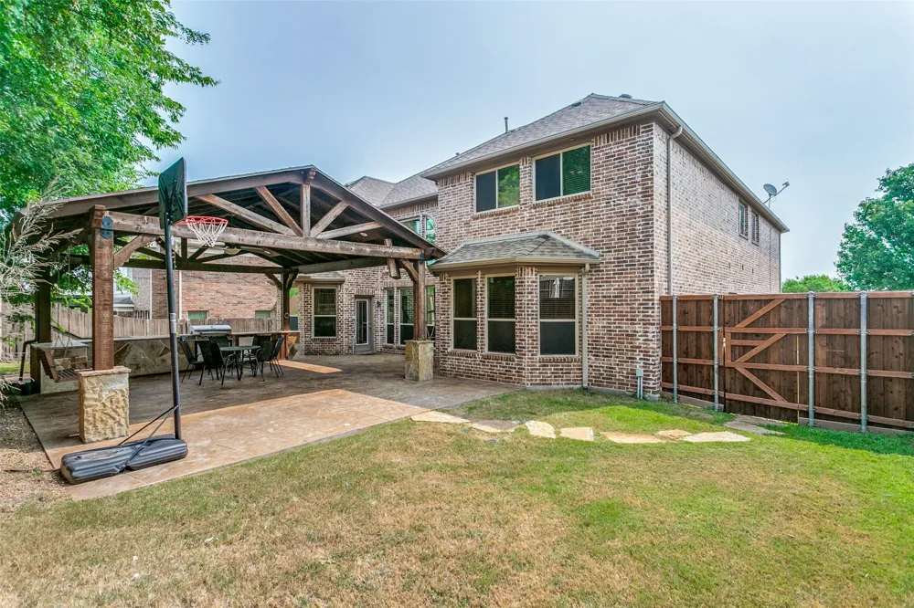 105 Parkside Drive Wylie, TX 75098