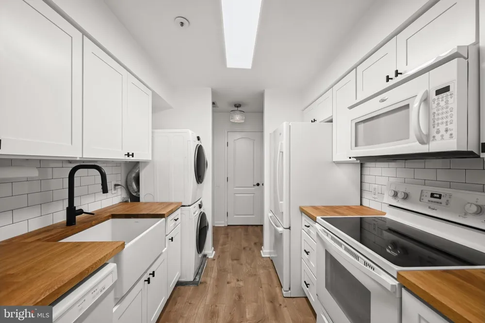 8393 MONTGOMERY RUN ROAD #L Ellicott City, MD 21043