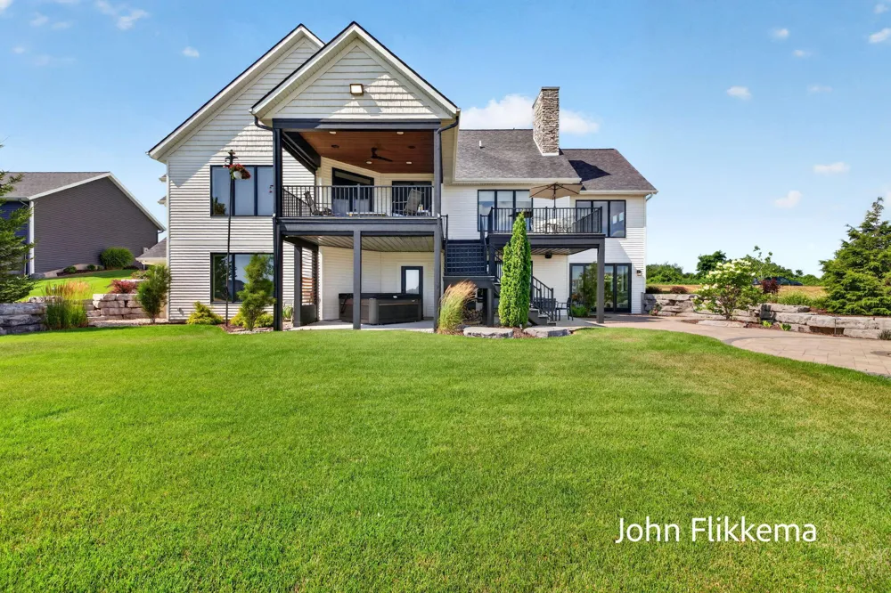8326 Tantrum Drive Allendale, MI 49401