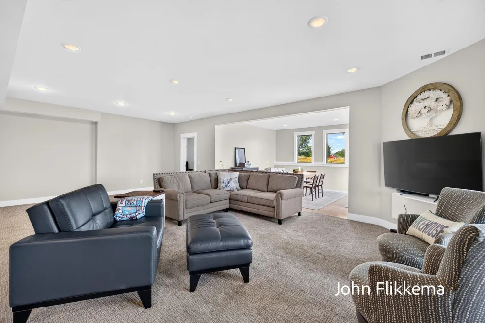 8326 Tantrum Drive Allendale, MI 49401