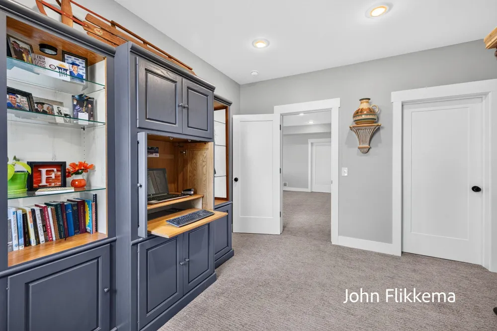 8326 Tantrum Drive Allendale, MI 49401